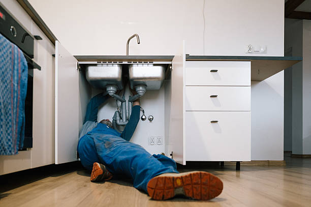 Professional Leak Detection technician working in Robinson, TX
